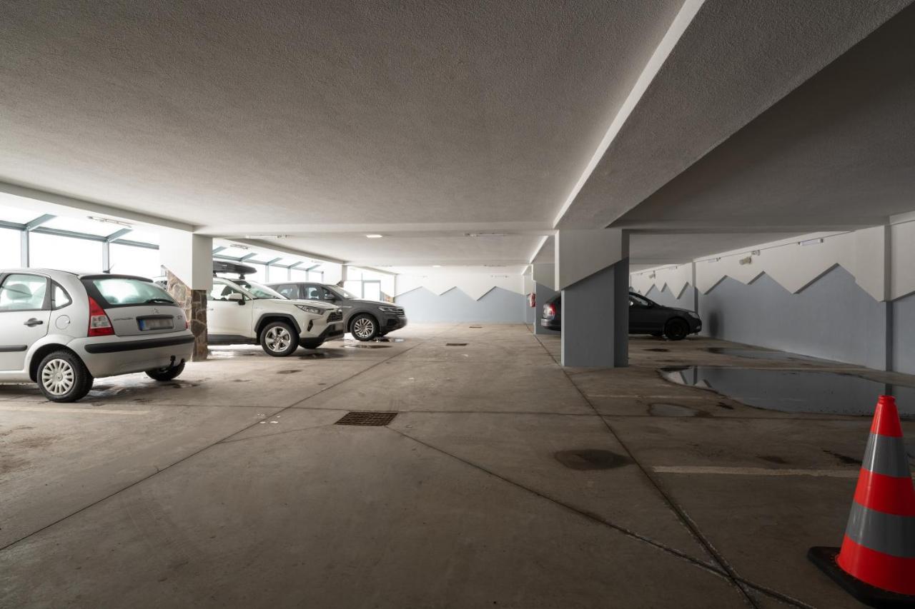 Apartment Yolo - 4 Person - Garage Parking - Ski In Ski Out Demanovska Dolina Exterior photo